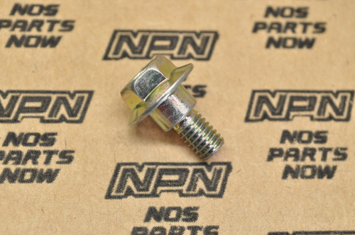 NOS Honda CB1000 CT110 PC800 TRX200 TRX300 Screw 90111-HC4-000