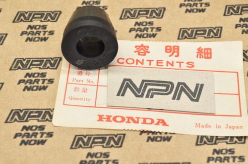 NOS Honda CB450 K0-K2 CL450 K0-K2 Handlebar Rubber Cushion 53133-283-010