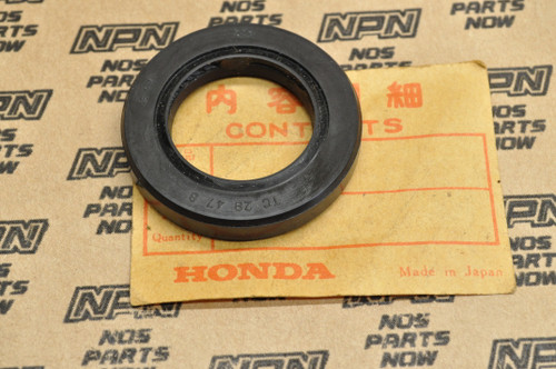 NOS Honda CA95 CB92 Rear Wheel Oil Seal 29x47x8 91253-200-000