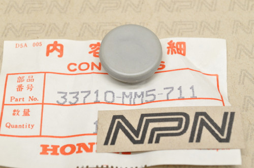 NOS Honda 1988-2000 GL1500 Gold Wing Fairing Cowling Grommet Cap 33710-MM5-711