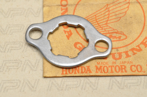 NOS Honda C200 CA95 CB160 CB92 CM91 CT200 CT90 S90 Sprocket Plate 23811-206-000