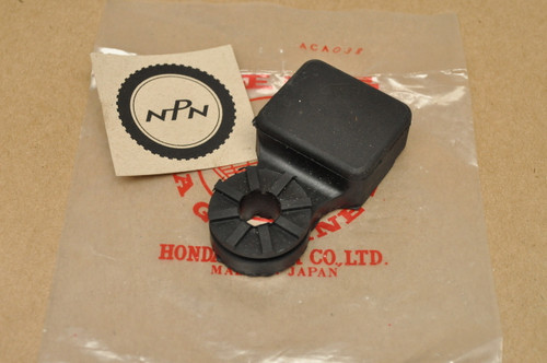 NOS Honda XL250 K0-K2 XL350 K0-K1 Rear Fuel Gas Tank Mount Rubber 17613-329-020
