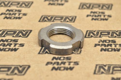 NOS Honda C100 C102 C105 C110 P50 PC50 S65 XR75 Z50 Nut 90231-041-000