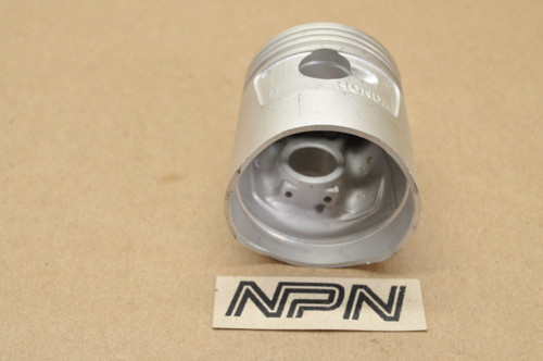 NOS Honda S65 Piston .75 Oversize 13104-035-000