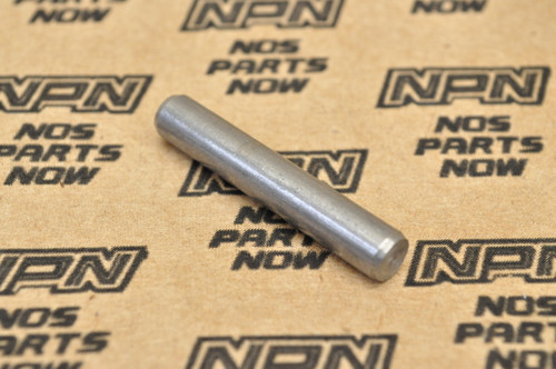 NOS Honda CB350 CB750 CBX CL350 SL350 Cam Chain Guide Pin 14612-286-000