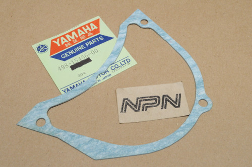 NOS Yamaha DT250 DT400 Oil Pump Cover Gasket 498-15456-00