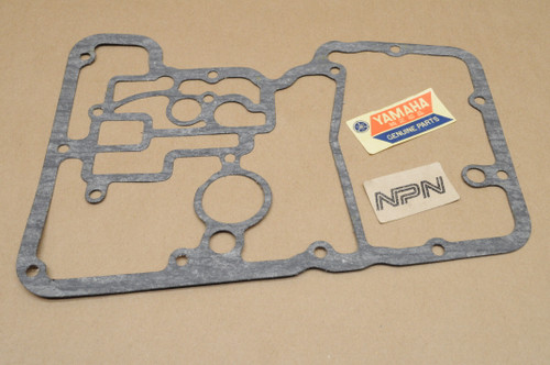 NOS Yamaha XS500 XT500 Oil Strainer Cover Gasket 371-13414-02