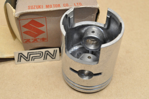 NOS Suzuki B100 B105 B120 TC120 Standard Size Piston 12110-07602
