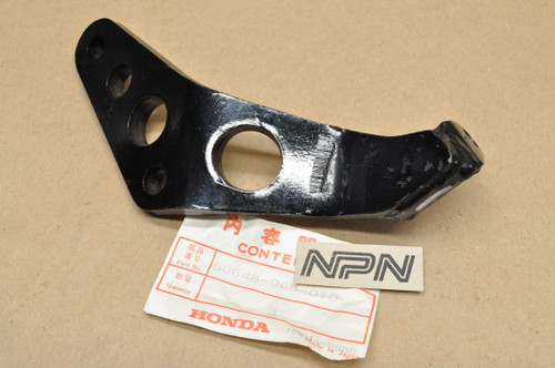 NOS Honda 1983 ATC200 X Left Foot Peg Step Arm Mount Bracket 50648-965-010