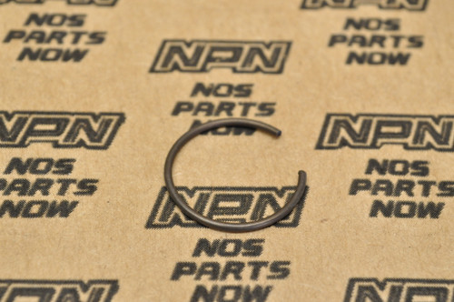NOS Honda ATC250 R CR250 R FL350 TRX250 R Piston Pin Circlip 90601-430-000