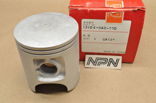 NOS Honda 1987 TRX250 R Fourtrax Piston .50 Oversize 13104-HA2-770