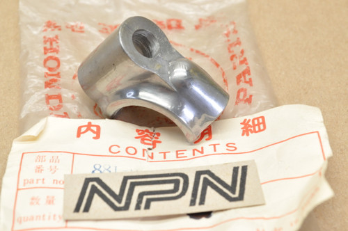 NOS Honda CA72 CA77 CA95 Lower Mirror Bracket 88132-257-810
