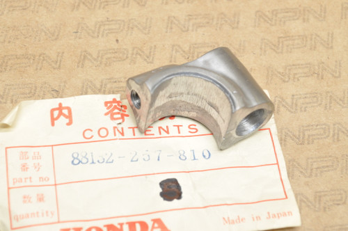 NOS Honda CA72 CA77 CA95 Lower Mirror Bracket 88132-257-810