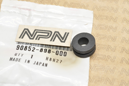 NOS Honda ATC200 ATC250 CBR1000 CBR600 TRX200 TRX250 Rubber 90852-898-000