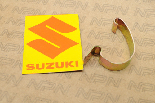 NOS Suzuki ALT125 ALT185 ALT50 LT125 LT185 Chain Case Clamp 61328-24200