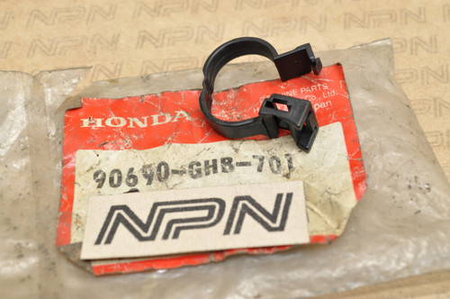 NOS Honda GL1500 Valkyrie VT1100 VT750 Shadow Cable Clip 90690-GHB-701