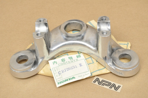 NOS Honda CB72 CB77 Early Handlebar Fork Triple Tree Top Bridge 53230-268-050