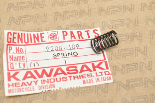 NOS Kawasaki KZ10000 KZ900 Z1 ZL1000 ZR1100 ZX1000  ZX900 Spring 92081-109