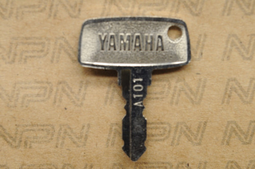 NOS Yamaha Ignition Switch & Lock Key #A101