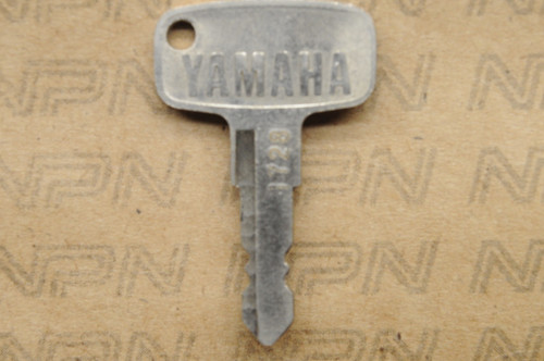 NOS Yamaha Ignition Switch & Lock Key #1728