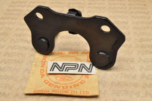 NOS Honda XL175 K0-K2 Speedo Tach Meter Gauge Mount Bracket 37114-362-000