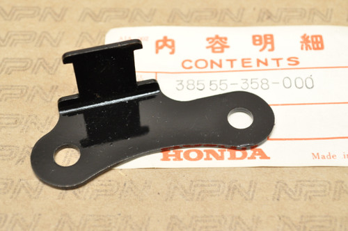 NOS Honda MT250 K0-1976 Elsinore Turn Signal Relay Stay Bracket 38555-358-000