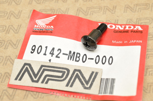 NOS Honda PC800 VF1000 VF700 VF750 VT600 C VT600CD Pan Screw 90142-MB0-000