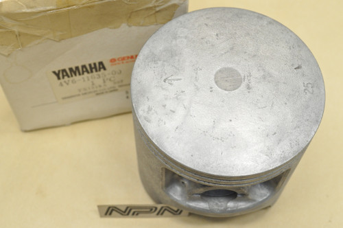 NOS Yamaha 1981-82 IT465 .25 Oversize Piston 4V6-11635-00