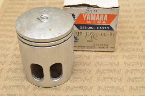 NOS Yamaha 1978-79 YZ80 Standard Size Piston 2J5-11631-00-97