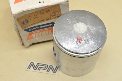 NOS Yamaha 1970-72 R5 .25 Oversize Piston 64.25 mm 278-11635-09