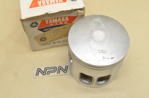 NOS Yamaha 1977-78 IT175 1.00 Oversize Piston 1W2-11638-00