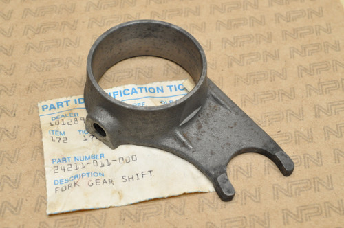 NOS Honda C110 CA110 Gear Shift Fork 24211-011-000