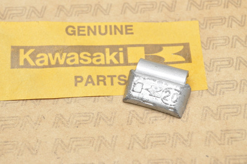 NOS Kawasaki EX305 KZ1000 KZ400 KZ550 KZ750 ZN1300 Wheel Weight 20G 41075-1012