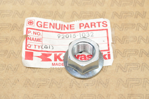 NOS Kawasaki EN450 EX500 KDX200 KX250 KX500 VN1500 VN750 Nut 92015-1032