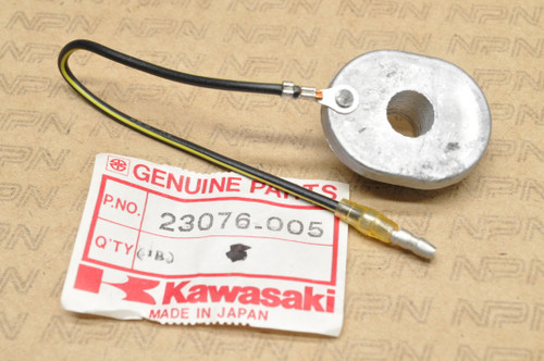 NOS Kawasaki H1 H2 KH500 KZ1000 KZ550 KZ750 KZ900 S1 S2 S3 Z1 Collar 23076-005