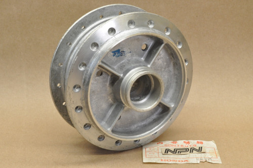 NOS Honda CL90 S65 S90 Rear Wheel Hub 42601-028-000