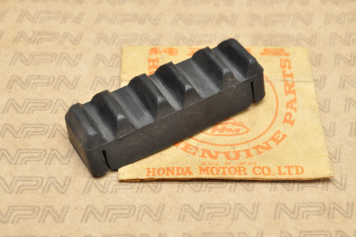NOS Honda S65 Late Rear Fuel Gas Tank Mount Rubber Cushion 17613-035-010