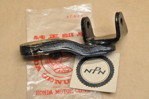 NOS Honda 1979-1981 XL500 Left Foot Rest Step Peg Bracket 50624-435-000