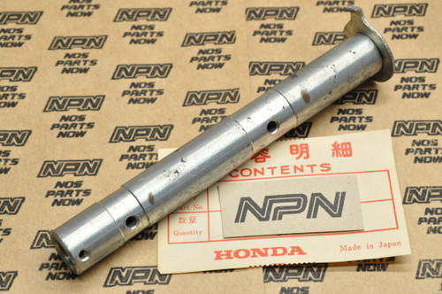 NOS Honda S90 Sport 90 Main Center Stand Pivot Shaft Pipe 50526-028-000