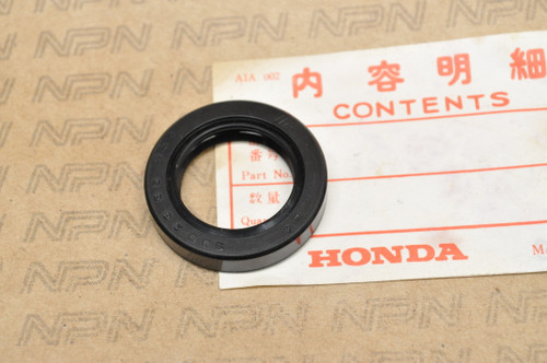 NOS Honda P50 Moped Rear Wheel Final Driven Shaft Oil Seal 23x35x7 91212-044-000