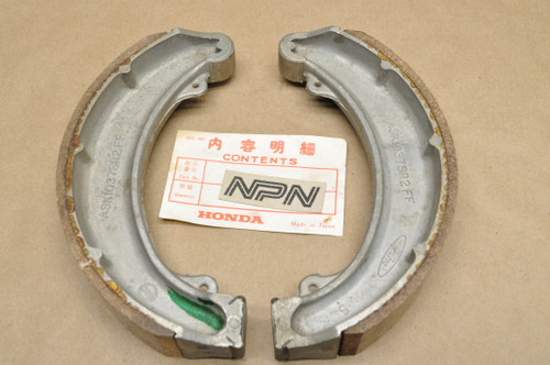 NOS Honda CB350 CL350 CL360 SL350 Front Wheel Brake Shoe Pad Set 45120-286-000