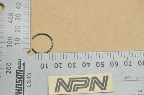 NOS Honda ATC200 CA72 CB750 CBX VT700 XL175 XR185 XR200 Circlip 94601-15000