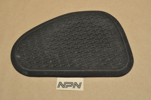Vtg Used OEM Honda CA95 Early Gas Tank Left Rubber Grip Knee Pad 17662-201-000