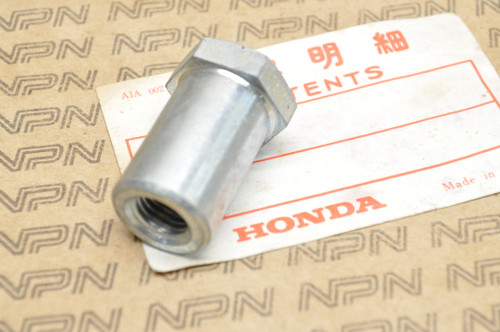 NOS Honda CB450 K0-K2 CL450 K0-K4 CL72 CL77 Front Wheel Axle Nut 90305-283-000