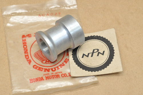 NOS Honda SL350 K1-K2 Rear Wheel Axle Side Collar 42311-312-010