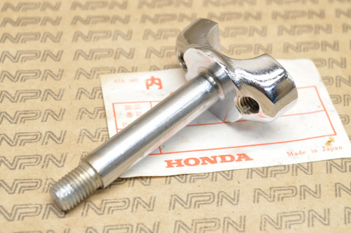 NOS Honda CB450 K0 Lower Handle Bar Clamp Holder 53132-283-010