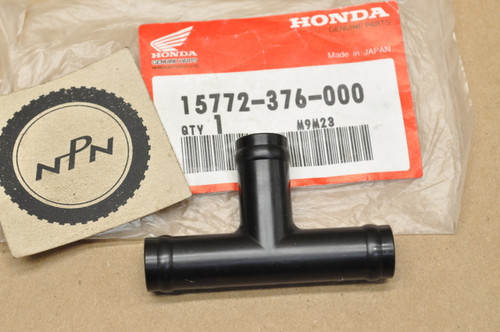 NOS Honda ATC200 ATC250 CBR1000 CX500 TRX125 TRX250 Three Way Breather Joint 15772-376-000