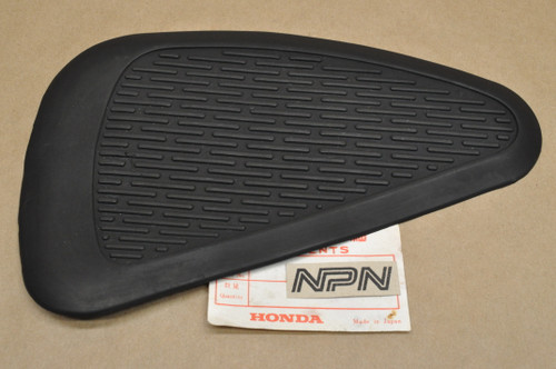 NOS Honda CB72 CB77 Right Gas Tank Knee Grip Rubber 17661-268-010