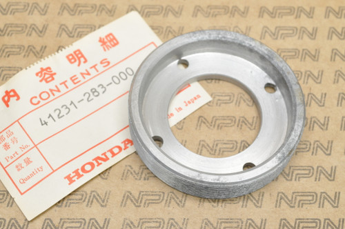 NOS Honda CB450 CB500 T CB750 CL450 Rear Wheel Bearing Retainer 41231-283-000