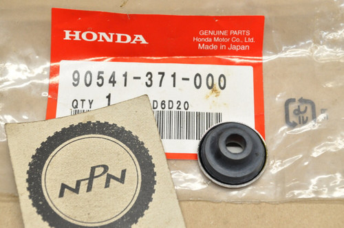 NOS Honda CX500 GL1000 GL1100 XL75 XL100 XR75 XR80 Bolt Rubber 90541-371-000